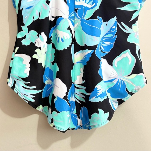 3/$10⚡️Black & Blue Tropical Floral One Piece Swimsuit Plus Size - Picture 10 of 13